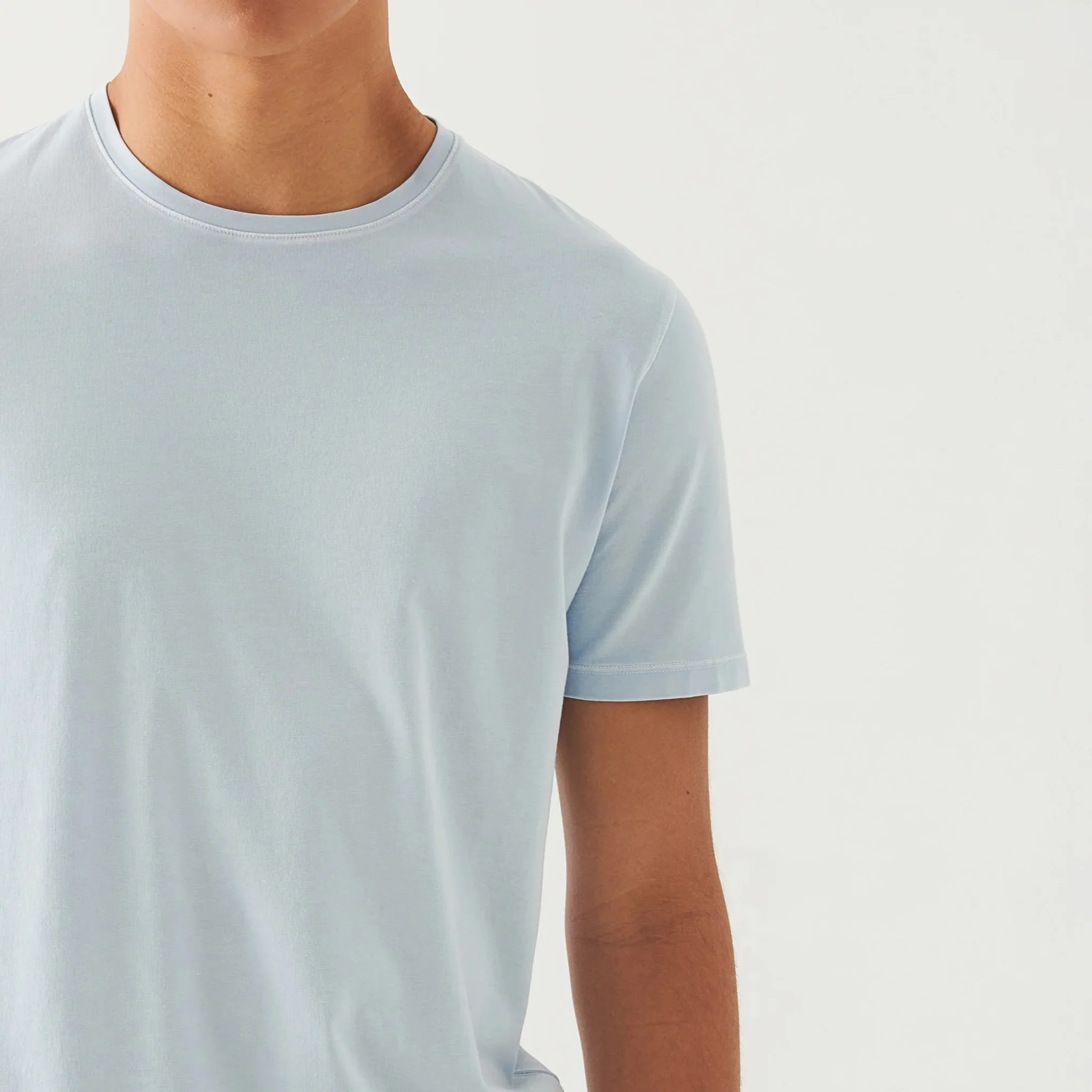 Blue Ice Pima Cotton Stretch Vintage Wash Crew Neck T-Shirt - Patrick Assaraf - Image 3