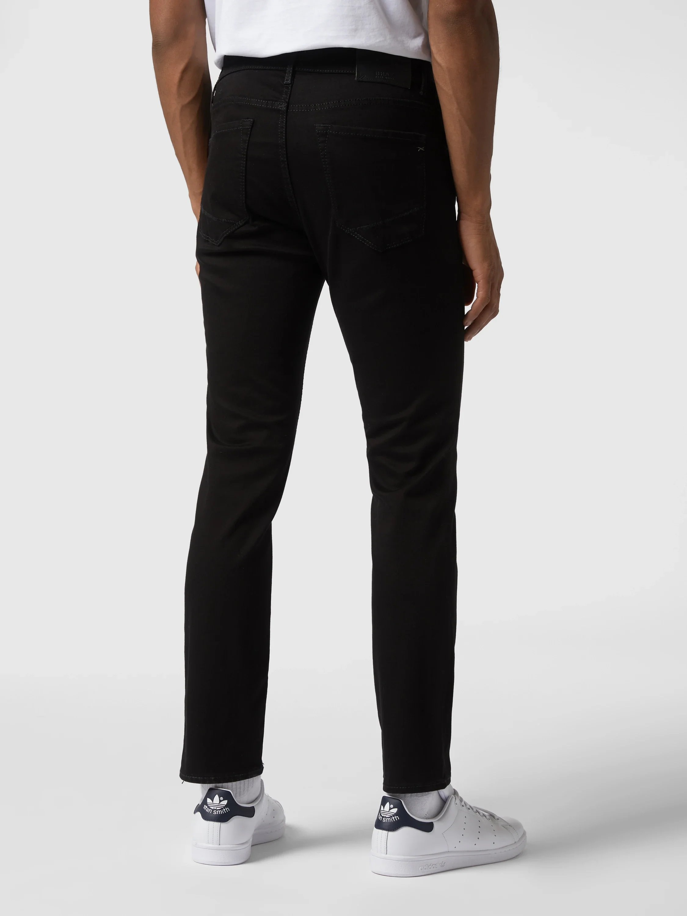 Black Chuck Hi-FLEX Jeans - Brax - Image 11