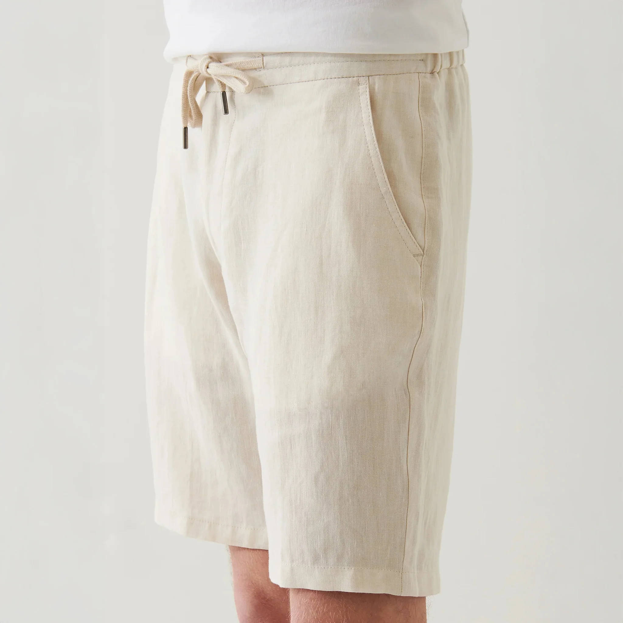 Oyster Off-White Drawstring Linen Shorts - Patrick Assaraf - Image 3